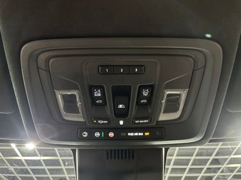 Used 2024 GMC Sierra 1500 Denali Ultimate AWD/4WD image 25