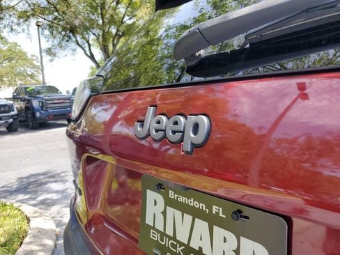 Used 2022 Jeep Cherokee Trailhawk w/ Sun, Sound & Nav Group AWD/4WD image 6