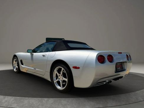 Used 2003 Chevrolet Corvette Convertible w/ Preferred Equipment Group1 RWD image 3