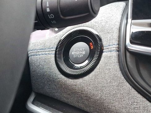 Certified 2024 Jeep Compass Latitude image 24