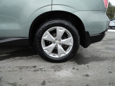 Used 2016 Subaru Forester 2.5i Limited image 9