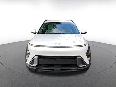 Used 2025 Hyundai Kona SEL image 2