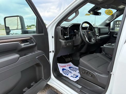 Used 2025 Chevrolet Silverado 2500 LT w/ Convenience Package AWD/4WD image 20