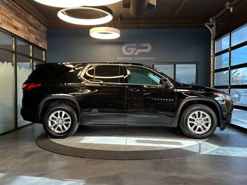 Used 2020 Chevrolet Traverse LS AWD/4WD image 2