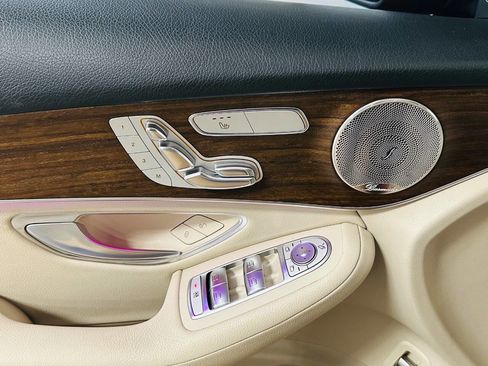 Used 2021 Mercedes-Benz GLC 300 GLC 300 4MATIC AWD 4dr SUV w/ Premium Package image 22