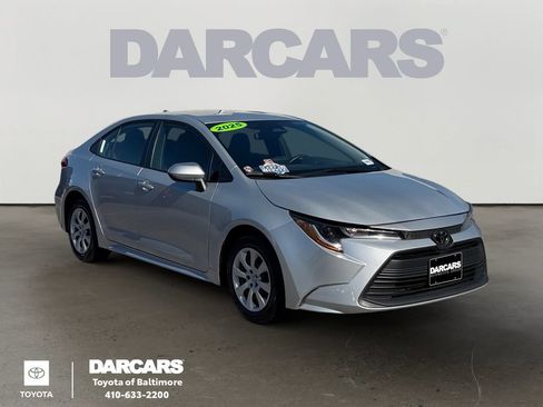 Used 2025 Toyota Corolla LE FWD image 1