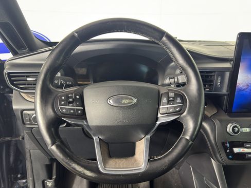Used 2020 Ford Explorer Platinum w/ Premium Technology Package AWD/4WD image 21