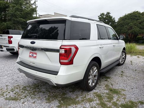 Used 2021 Ford Expedition XLT RWD image 9