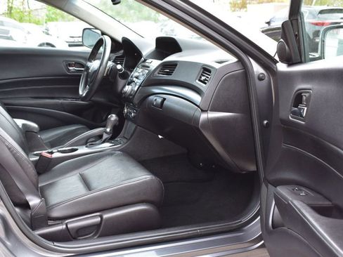 Used 2013 Acura ILX w/ Technology Package FWD image 18