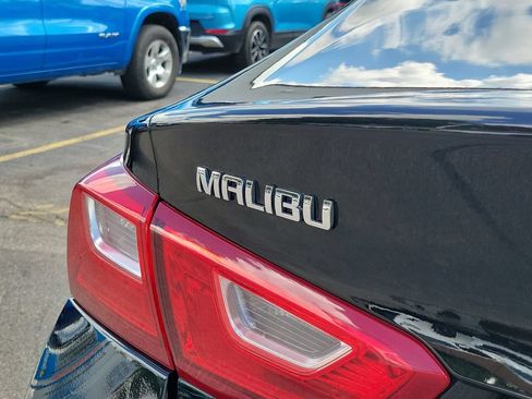 Used 2025 Chevrolet Malibu LT FWD image 8