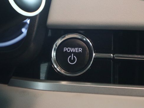 Used 2024 Mitsubishi Outlander SEL image 30