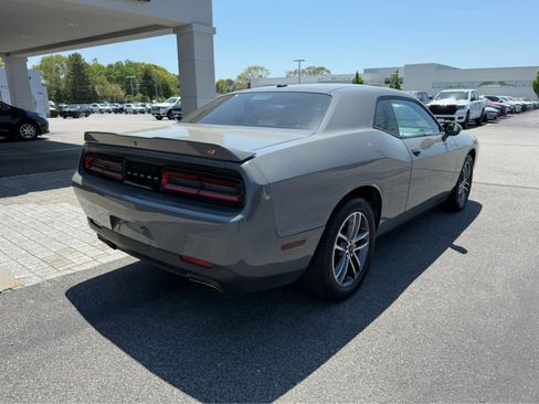 Used 2019 Dodge Challenger SXT AWD/4WD image 8