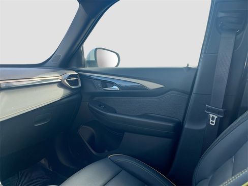 Used 2025 Chevrolet TrailBlazer ACTIV w/ Convenience Package image 24