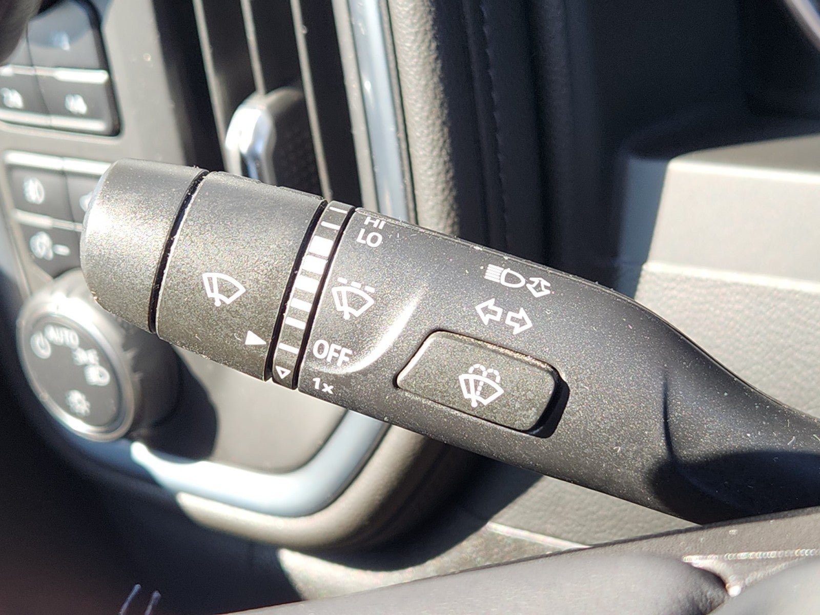 Used 2022 Chevrolet Silverado 1500 RST AWD/4WD image 37