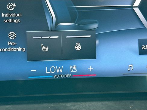 Certified 2024 BMW X5 sDrive40i w/ Premium Package image 21