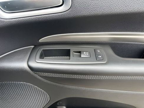 Used 2020 Dodge Durango SXT w/ 3rd Row Seating Group AWD/4WD image 28