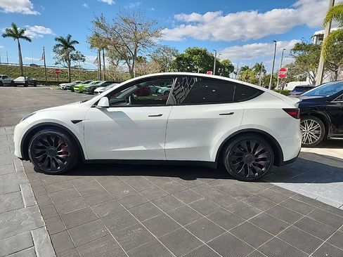 Used 2021 Tesla Model Y Performance image 13