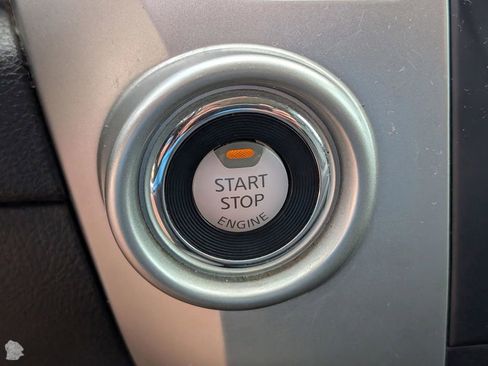 Used 2019 Nissan Titan SV RWD image 22