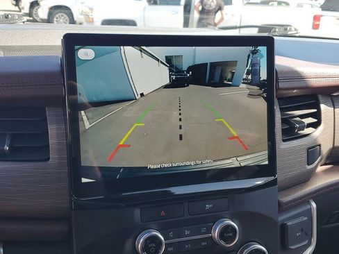 Used 2023 Ford Expedition Limited image 31