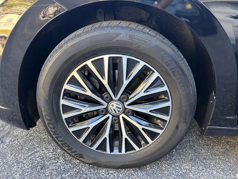 Used 2020 Volkswagen Jetta SE w/ SE Cold Weather Package image 15