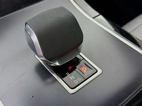 Used 2026 Land Rover Range Rover Velar Dynamic SE AWD/4WD image 19