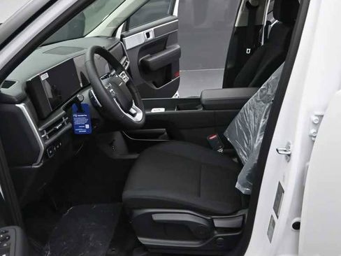 New 2026 Hyundai Santa Fe SE FWD image 15