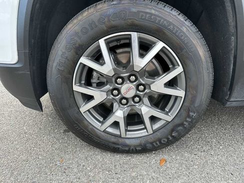 Used 2022 GMC Acadia SLE w/ Driver Convenience Package FWD image 12