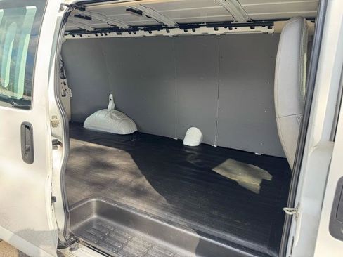 Used 2023 GMC Savana 2500 Extended w/ Driver Convenience Package image 11