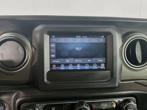 Used 2023 Jeep Wrangler Unlimited AWD/4WD image 19