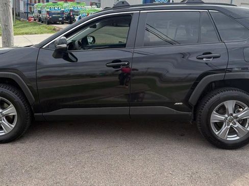 Used 2022 Toyota RAV4 LE image 1