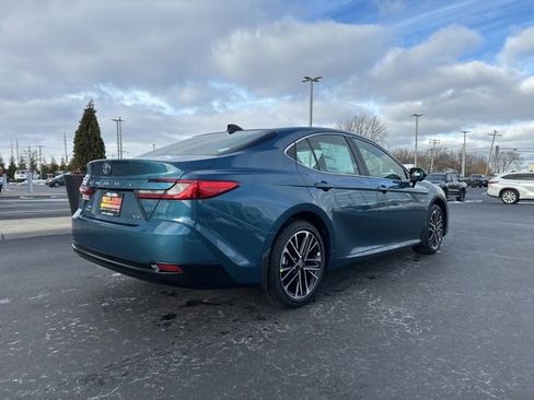 New 2026 Toyota Camry XLE image 7