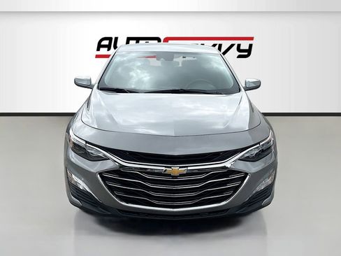 Used 2025 Chevrolet Malibu RS FWD image 2