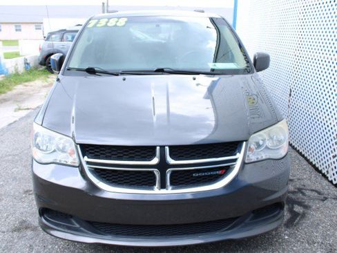 Used 2015 Dodge Grand Caravan SXT FWD image 4