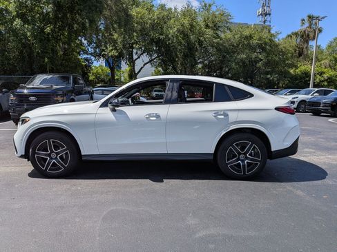 Used 2025 Mercedes-Benz GLC 300 4MATIC image 2
