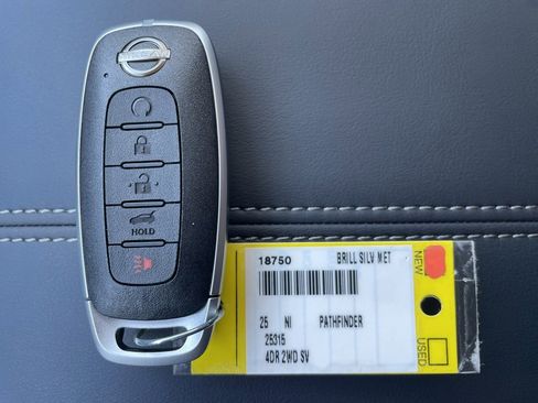 Certified 2025 Nissan Pathfinder SV w/ Black Appearance Package image 21