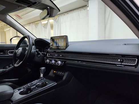Used 2024 Honda Civic Touring image 21