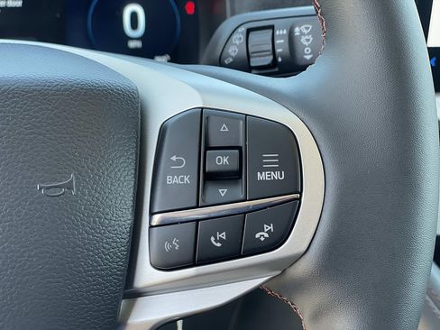 New 2026 Ford Explorer Active RWD image 9