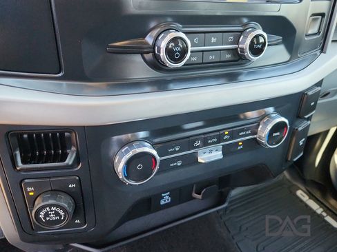 Used 2022 Ford F150 XLT image 28