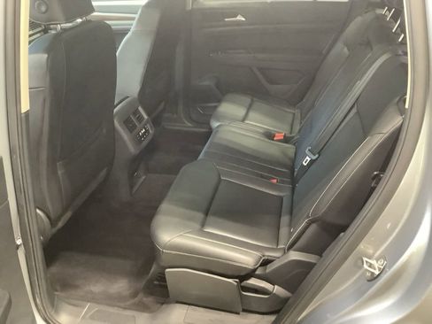 Used 2021 Volkswagen Atlas SE w/ Panoramic Sunroof Package image 22