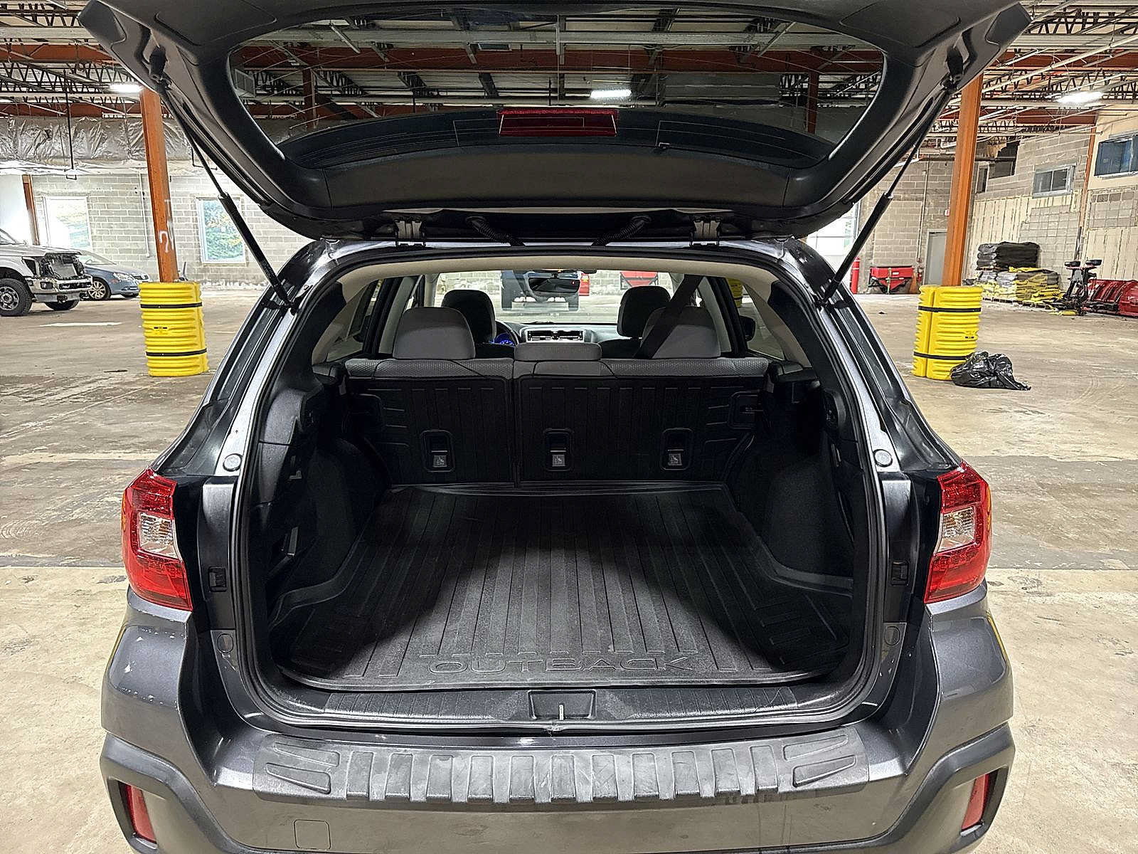 Used 2011 Subaru Forester 2.5X Premium w/ All-Weather Pkg AWD/4WD image 11