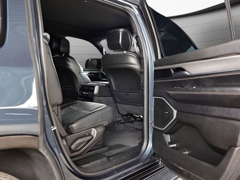 Used 2023 Jeep Wagoneer Series II image 68