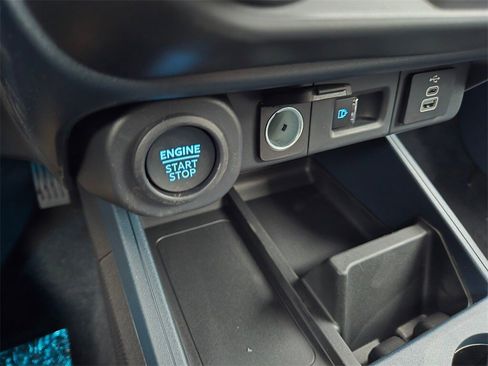 New 2026 Ford Maverick Lariat w/ Black Appearance Package image 19