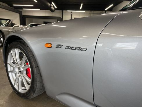 Used 2001 Honda S2000 image 32