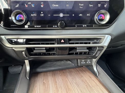 Used 2024 Lexus RX 350 FWD w/ Convenience Package image 26