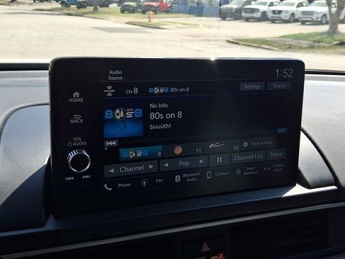 Used 2025 Honda Pilot EX-L image 18