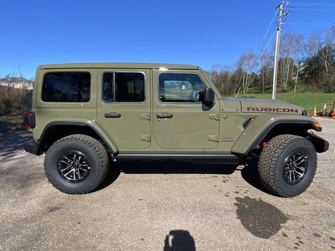 New 2026 Jeep Wrangler Unlimited Rubicon w/ Safety Group image 7