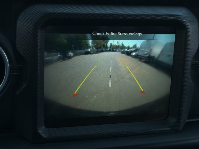 Used 2022 Jeep Wrangler Unlimited Sahara AWD/4WD image 25
