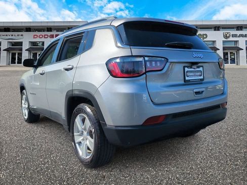 Used 2022 Jeep Compass Latitude image 6