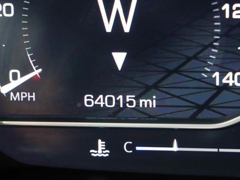 Used 2023 GMC Yukon XL AT4 w/ AT4 Premium Plus Package image 17