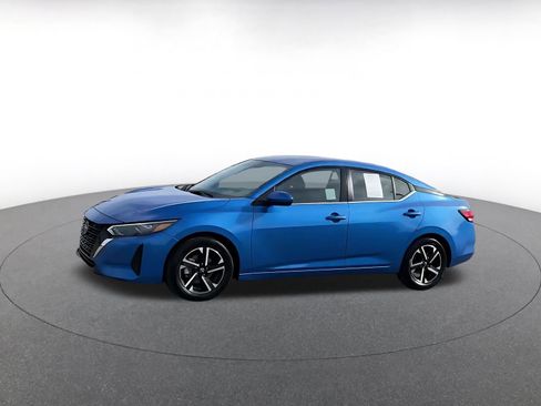 Used 2025 Nissan Sentra SV image 8